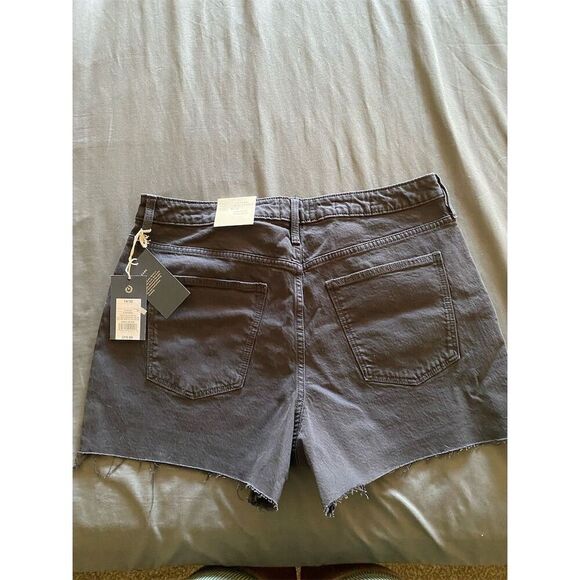 Universal Thread Women's High-Rise Midi Jean Shorts Black Size 14 - Picture 3 of 5